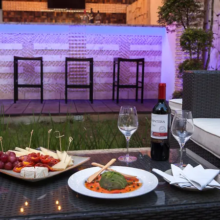 Chateau Del Mar Ocean Villas